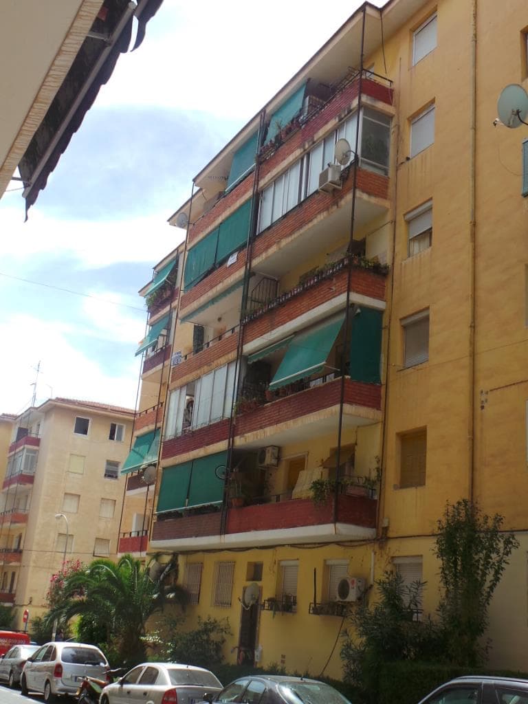 VIVIENDA IZQUIERDA DE LA PLANTA BAJA de la casa número 9 de la calle Cartagena, de Alicante, forma parte del Bloque número 19 de la Colonia Virgen del Remedio - Imagen 1