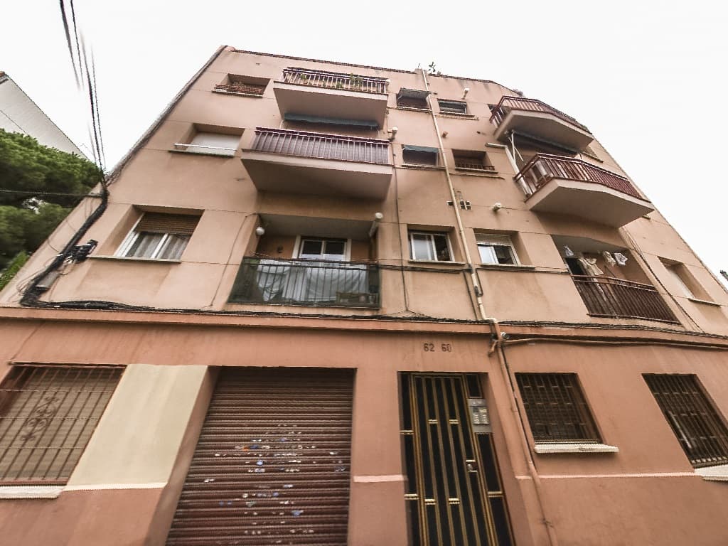 Vivienda sita en calle Rivero nº 60-62, 1º 3ª de Barcelona - Imagen 1