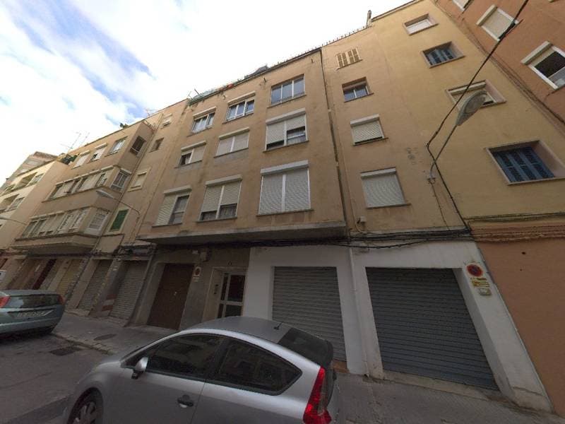 URBANA.- NÚMERO DIECISIETE DE ORDEN.- Vivienda del piso tercero,primera puerta, con acceso por el zaguán número 3, antes 13, de la calle Vázquez de Mella y su correspondiente escalera, en esta ciudad. Ocupa una superficie de sesenta y un metros cuadr - Imagen 1