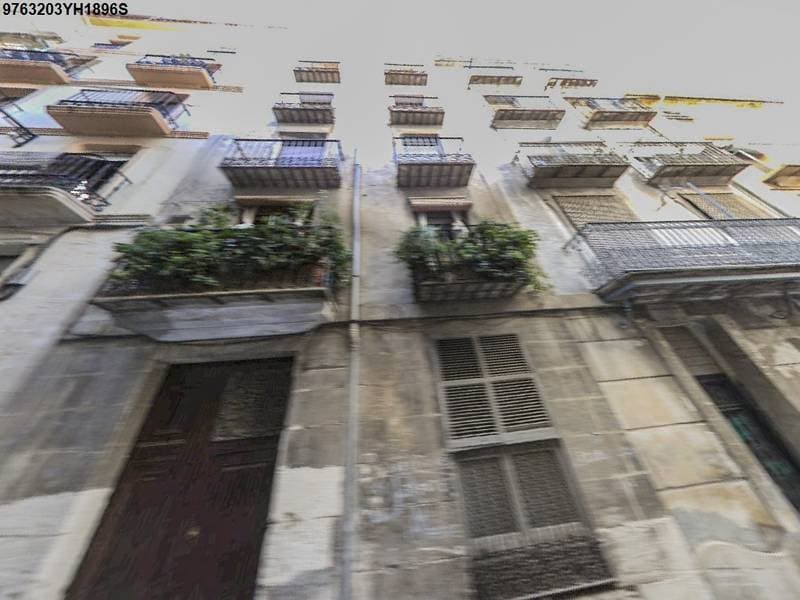 Urbana.-De la casa de habitación situada en esta ciudad de Alcoy, calle de Santa Rita, señalada con el número veintisiete.- Una parte compuesta del piso tercero que tiene además de la vivienda de esta planta, el trastero o porche contiguo al segundo - Imagen 1
