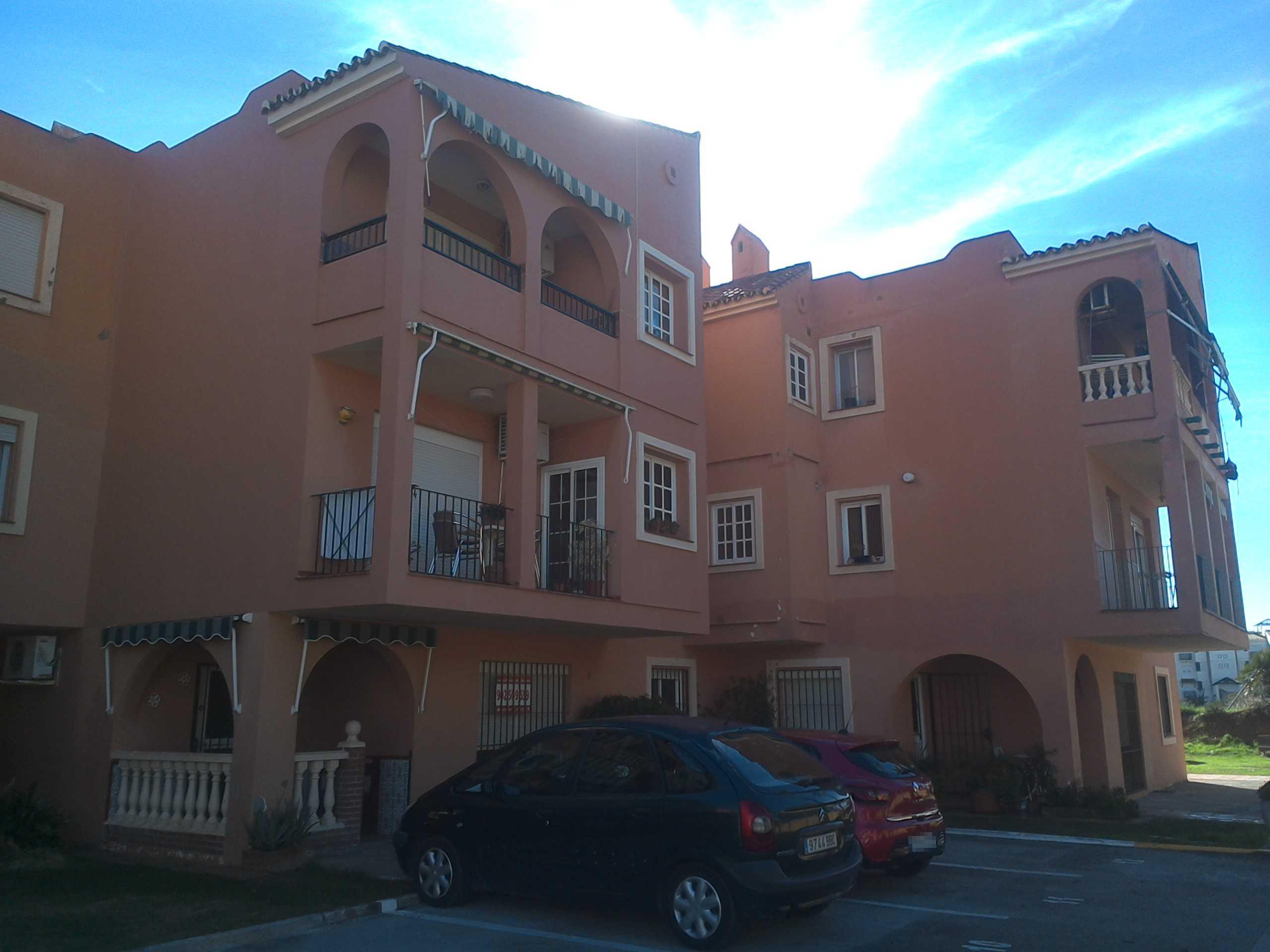 VIVIENDA UNIFAMILIAR - Imagen 1