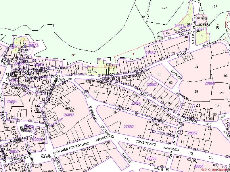 100,00% de Propiedad plena de URBANA. Casa en Onil, en la calle de San Jaime, número dieciocho, mide de fachada cuatro metros por diez metros de profundidad, con una superficie de cuarenta metros cuadrados; consta de planta baja, piso alto y azotea;