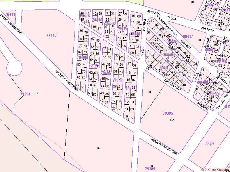 URBANA. - Parcela de terreno identificada como K-173, de la manzana K, del Plan Parcial Caleta María Luisa, perteneciente al término municipal de Arico. - Tiene una superficie de suelo de CIENTO TREINTA Y SEIS METROS CUADRADOS. - Linda: al norte, con - Imagen 1