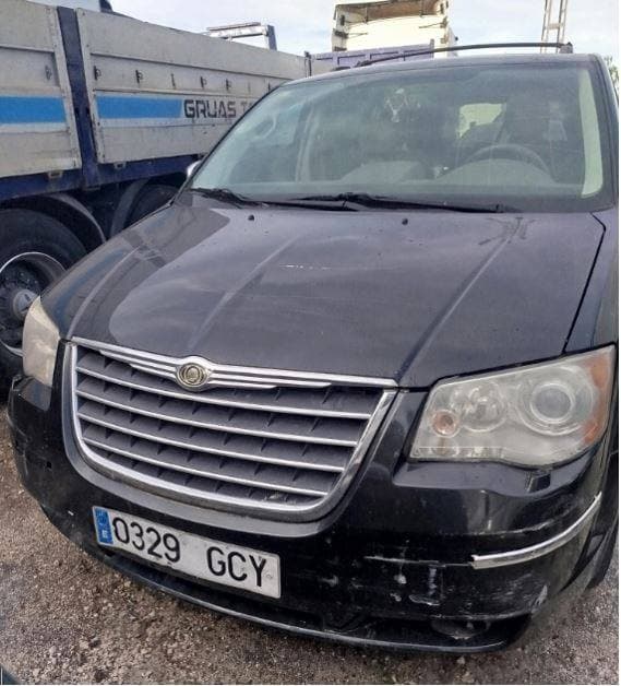 TURISMO NACIONAL/IMPORTACION CHRYSLER GRAND VOYAGER - Imagen 1