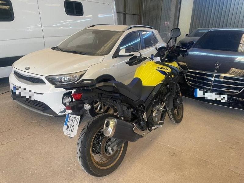MOTOCICLETA SIN SIDECAR SUZUKI DL650 - Imagen 1