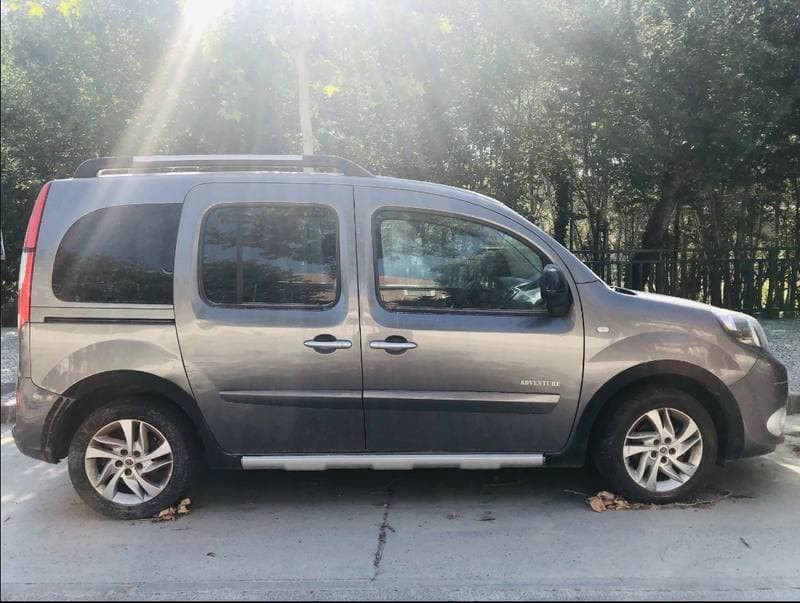 VEHICULO MIXTO ADAPTABLE RENAULT KANGOO - Imagen 1