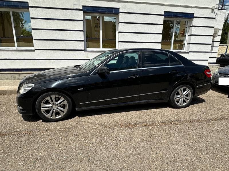 TURISMO NACIONAL/IMPORTACION MERCEDES-BENZ E 220 CDI - Imagen 1