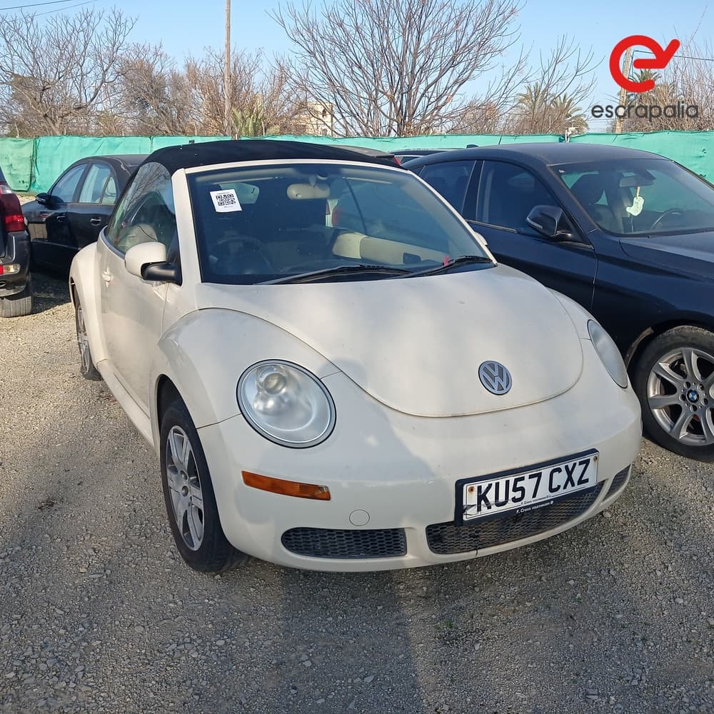 Volkswagen New Beetle 1.6 - Imagen 1