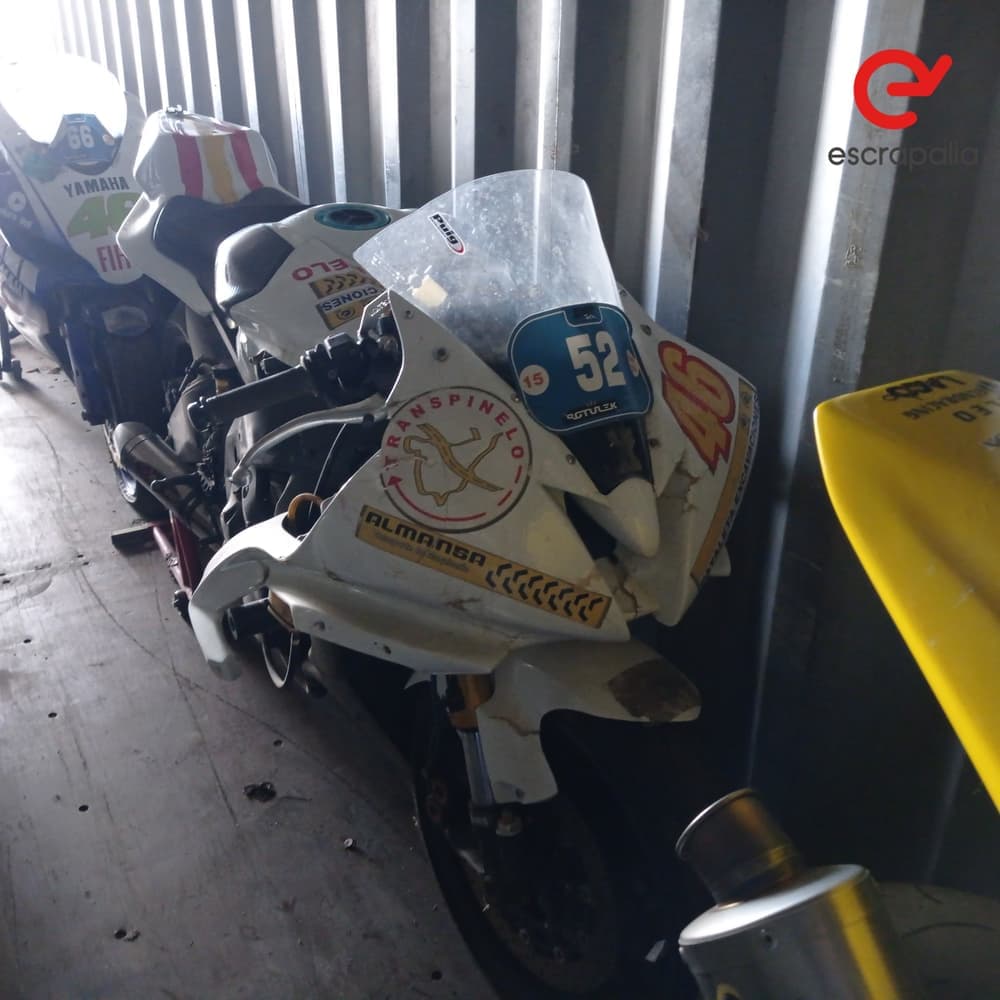 Moto Yamaha (Blanca y negra) - 269 - ( JYARJ111000004712) - 2024