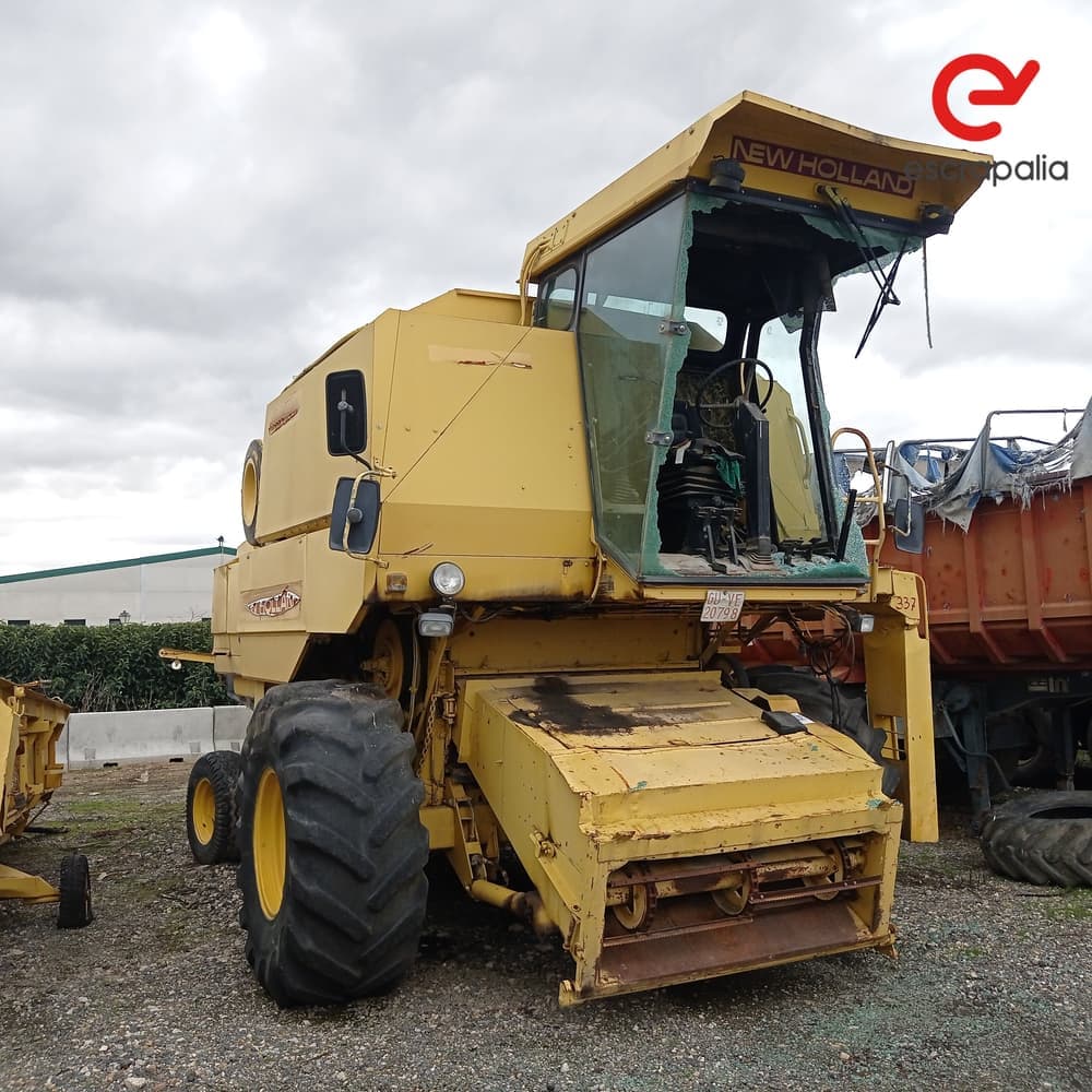 Cosechadora New Holland 8080 + Cabezal de corte (peine) - 337 - (Matr. GU20798VE) - 2024