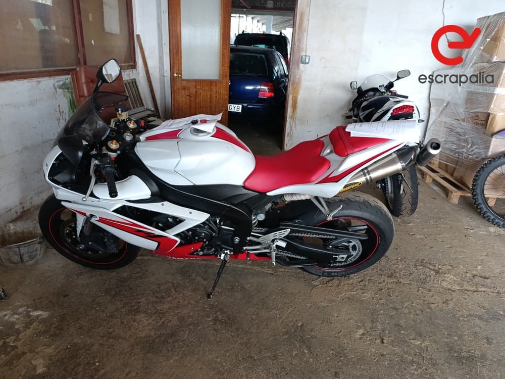 Yamaha YZF R1